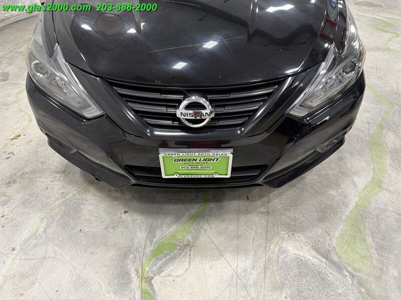Used 2018 Nissan Altima 2.5 SR w/ SR Midnight Edition FWD image 18