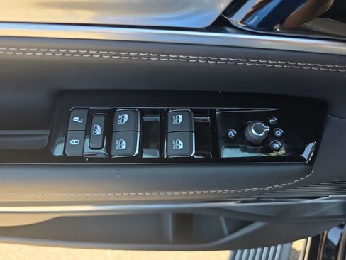 New 2026 Jeep Grand Wagoneer Summit AWD/4WD image 32