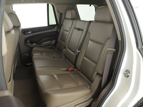 Used 2019 Chevrolet Tahoe LT w/ LT Signature Package image 22