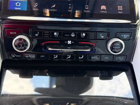 Used 2022 Jeep Grand Cherokee Overland AWD/4WD image 17