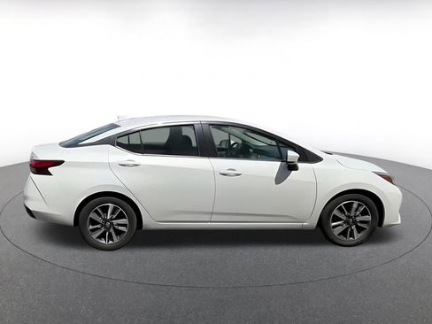 Used 2024 Nissan Altima 2.5 S FWD image 14