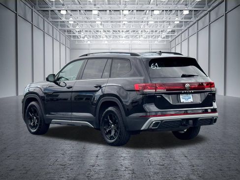 Used 2024 Volkswagen Atlas Peak Edition SEL AWD/4WD image 10