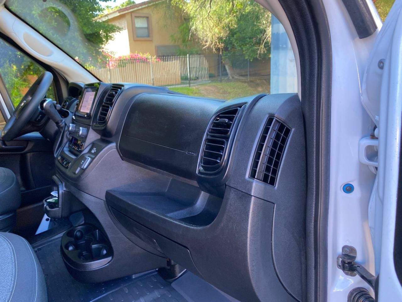 Used 2025 RAM ProMaster 2500 w/ U-Haul Equipment Group FWD image 37