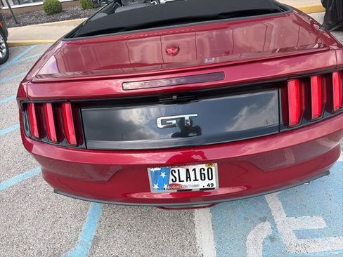 Used 2017 Ford Mustang GT Premium image 15