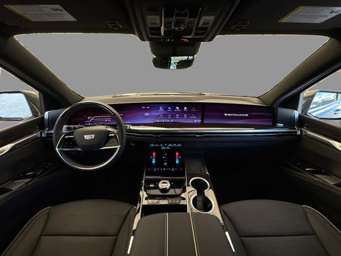 New 2026 Cadillac Escalade Luxury image 22