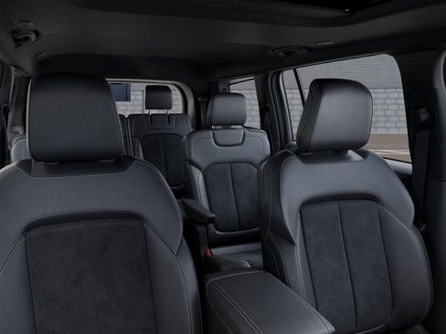 New 2025 Jeep Grand Cherokee L Altitude AWD/4WD image 26