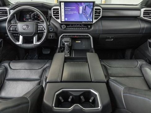 Used 2023 Toyota Sequoia Platinum image 7