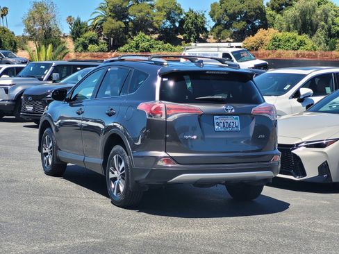 Used 2017 Toyota RAV4 XLE w/ All Weather Liner Package FWD image 6