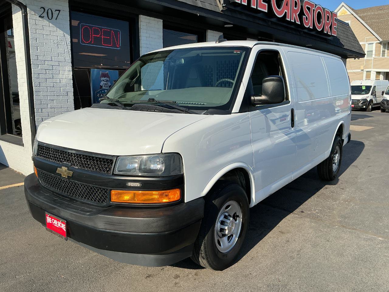 Used 2023 Chevrolet Express 2500 RWD image 2