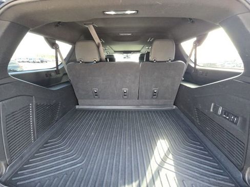 Used 2021 GMC Yukon XL Denali w/ LPO, Illumination Package image 13