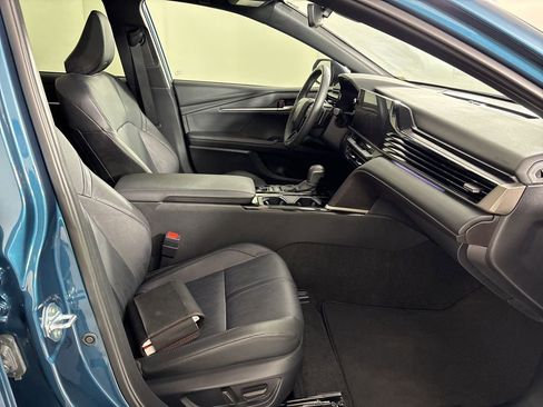 Used 2025 Toyota Camry XSE image 38