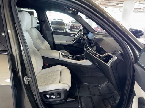 Used 2025 BMW X5 M60i w/ Executive Package image 10