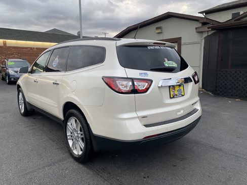 Used 2015 Chevrolet Traverse LT w/ Style and Technology Package image 7