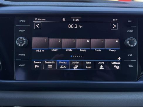 Used 2022 Volkswagen Taos SE AWD/4WD image 41