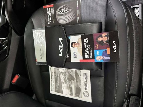 Used 2025 Kia Telluride S FWD image 62