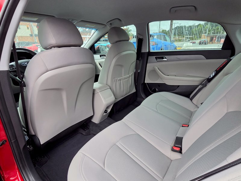 Used 2019 Hyundai Sonata SE FWD image 18