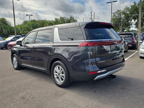 Certified 2023 Kia Carnival LX FWD image 6