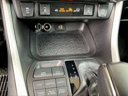 Used 2024 Toyota RAV4 XLE Premium w/ Weather Package AWD/4WD image 15