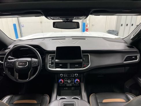 Used 2022 GMC Yukon XL AT4 AWD/4WD image 10