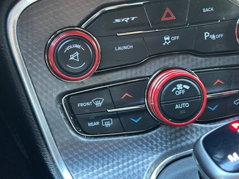 Used 2016 Dodge Challenger SRT Hellcat RWD image 28
