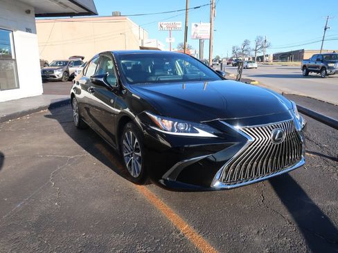 Used 2022 Lexus ES 350 350 BASE w/ Accessory Package image 2