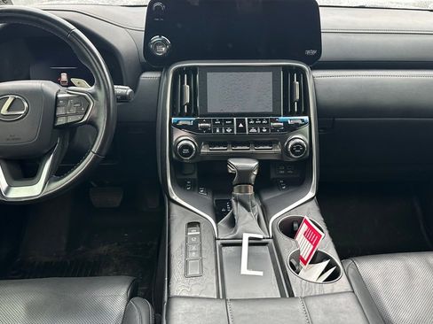 Used 2023 Lexus LX 600 4WD w/ Appearance Package image 5