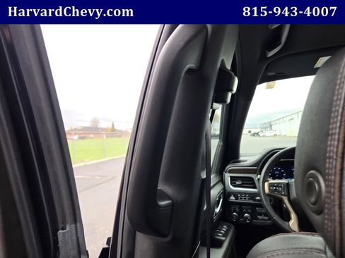 Used 2024 Chevrolet Suburban High Country AWD/4WD image 26