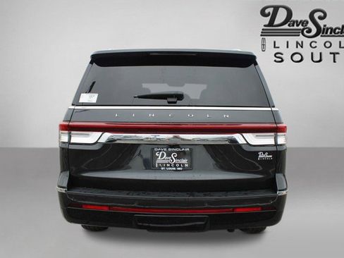 Used 2023 Lincoln Navigator Reserve image 6