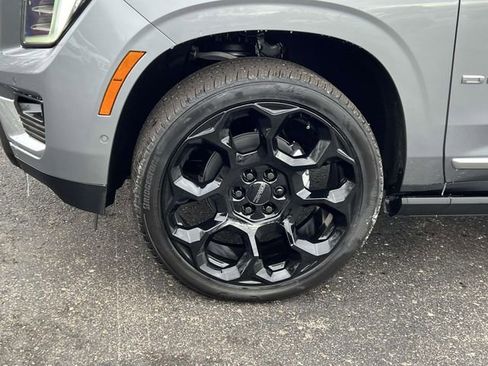 New 2026 GMC Yukon XL Denali w/ Denali Reserve Package image 10