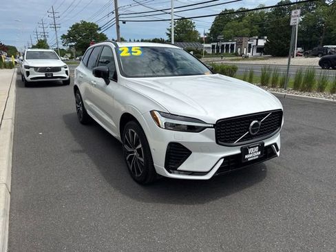 Certified 2025 Volvo XC60 B5 Plus AWD/4WD image 6