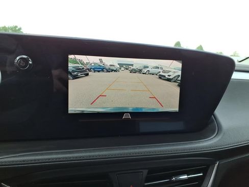Used 2024 Buick Encore GX Sport Touring w/ Comfort Package AWD/4WD image 18