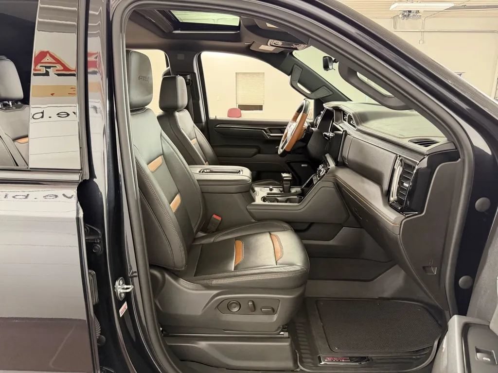 Used 2022 GMC Sierra 1500 AT4 w/ AT4 Premium Package AWD/4WD image 43