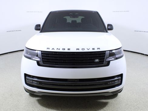 Used 2024 Land Rover Range Rover SE image 2
