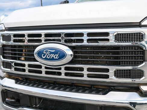 Used 2024 Ford F250 XLT w/ FX4 Off-Road Package image 6