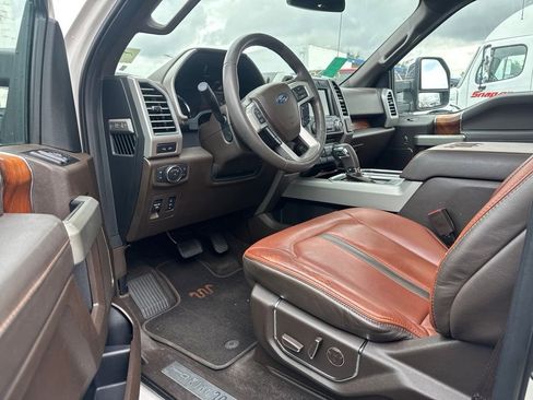 Used 2018 Ford F150 King Ranch w/ Equipment Group 601A Luxury AWD/4WD image 8