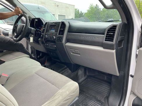 Used 2017 Ford F350 XL w/ Power Equipment Group AWD/4WD image 21