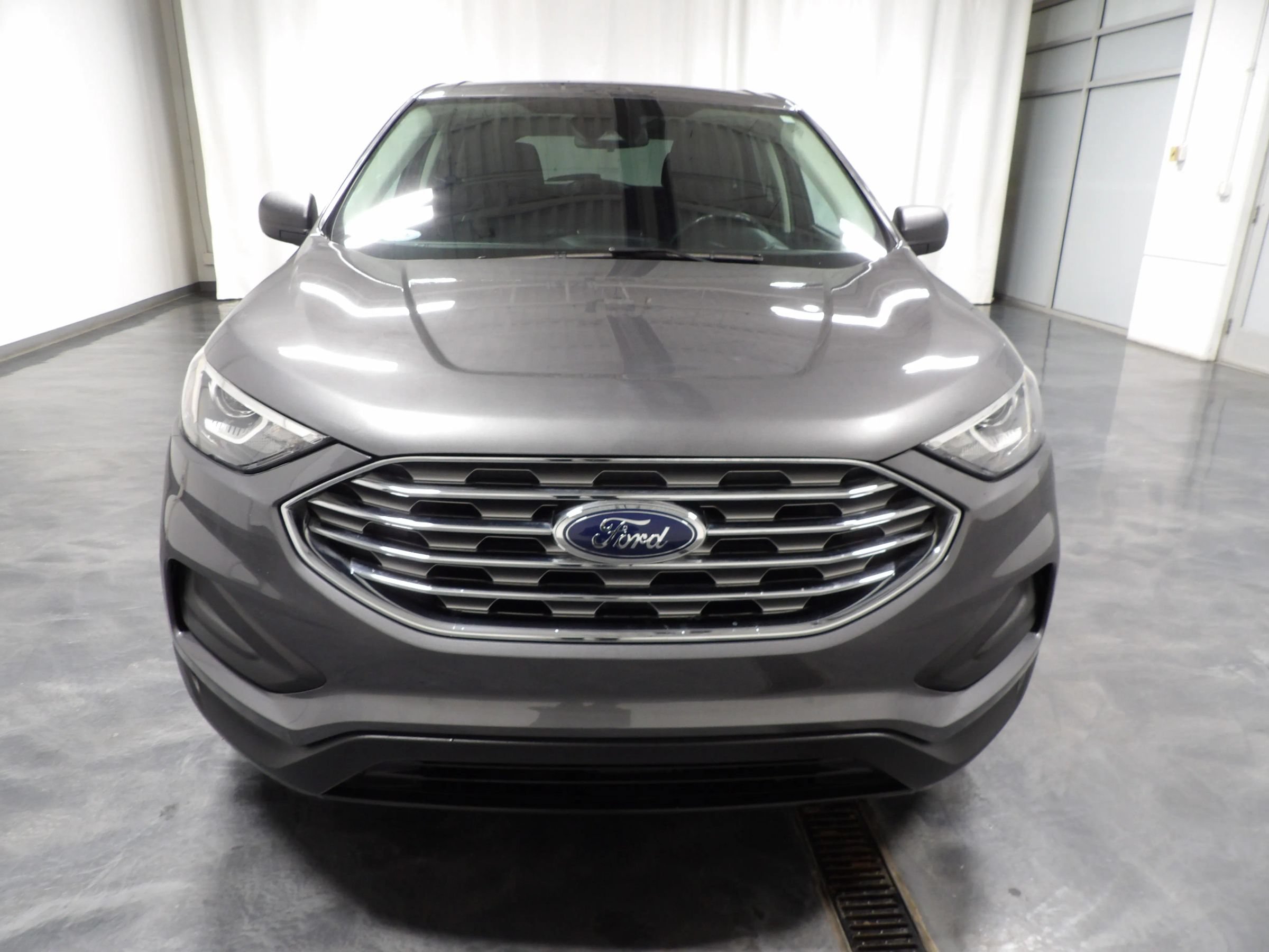 Used 2022 Ford Edge SE AWD/4WD image 3