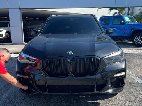 Used 2022 BMW X5 M50i w/ Parking Assistance Package AWD/4WD image 11