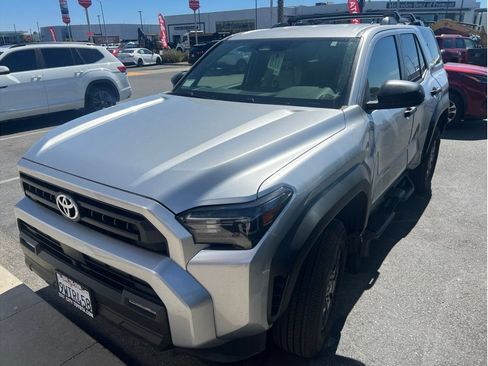 Used 2025 Toyota 4Runner SR5 AWD/4WD image 2