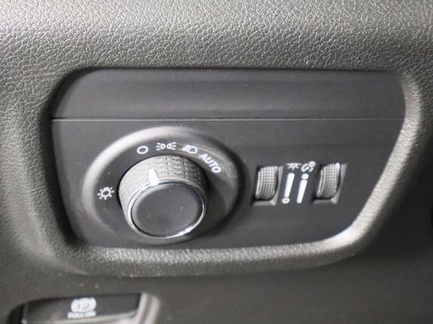 New 2025 Jeep Grand Cherokee Laredo image 23