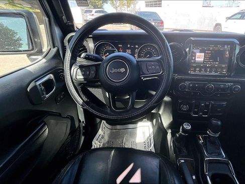 Used 2023 Jeep Gladiator Sport AWD/4WD image 5