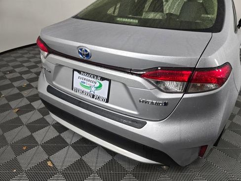 Used 2020 Toyota Corolla LE image 15