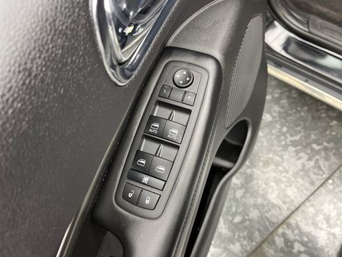 Used 2018 Dodge Durango SXT w/ Quick Order Package 2BB image 7