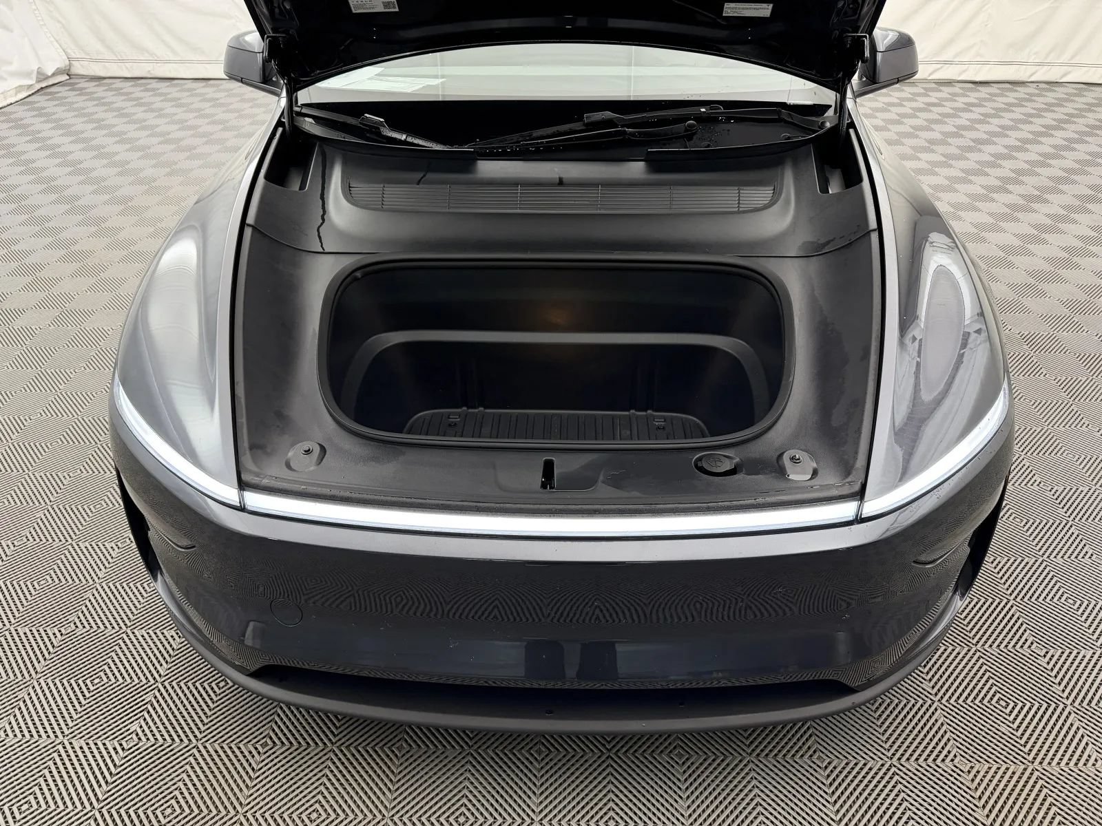 Used 2026 Tesla Model Y Long Range AWD/4WD image 39