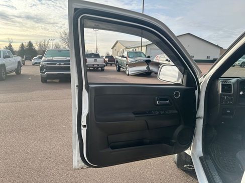 Used 2010 Chevrolet Colorado LT image 11