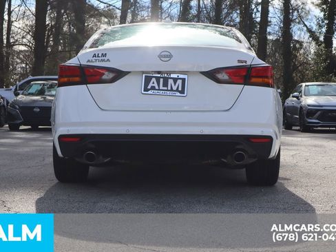 Used 2025 Nissan Altima 2.5 SR FWD image 7