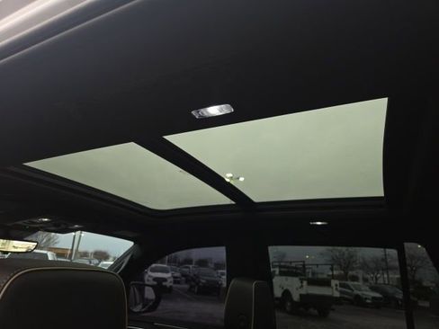 Used 2023 Chevrolet Tahoe Premier image 23