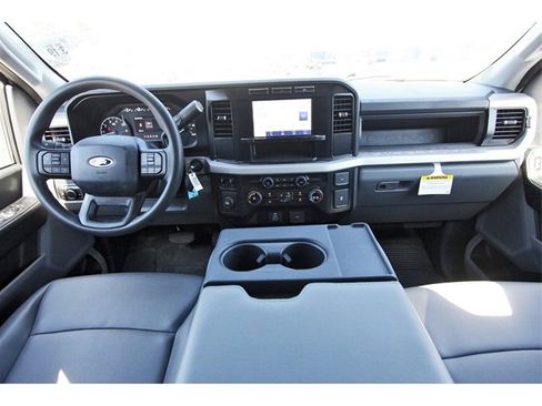 Used 2023 Ford F250 XL image 8