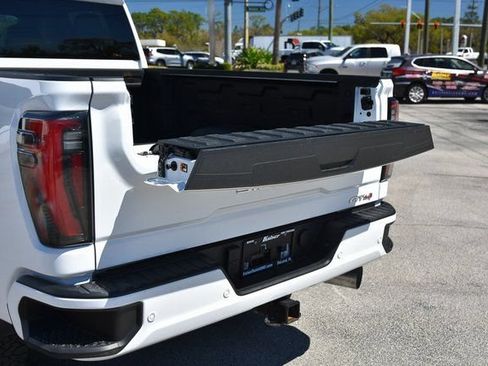 Used 2024 GMC Sierra 2500 AT4 AWD/4WD image 14