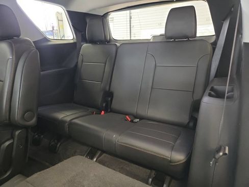 Used 2020 Chevrolet Traverse LT w/ LPO, Blackout Package AWD/4WD image 9